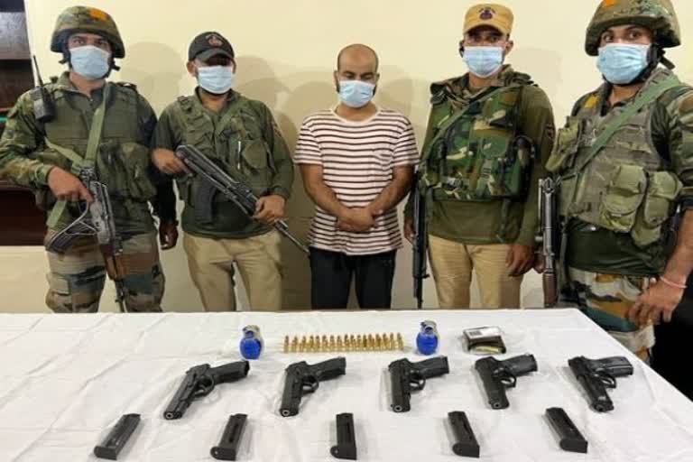 Hybrid militant arrested in Srinagar