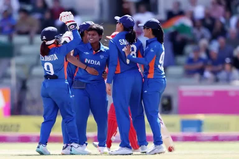 ہندوستانی خواتین کرکٹ ٹیم کو چاندی کا تمغہ