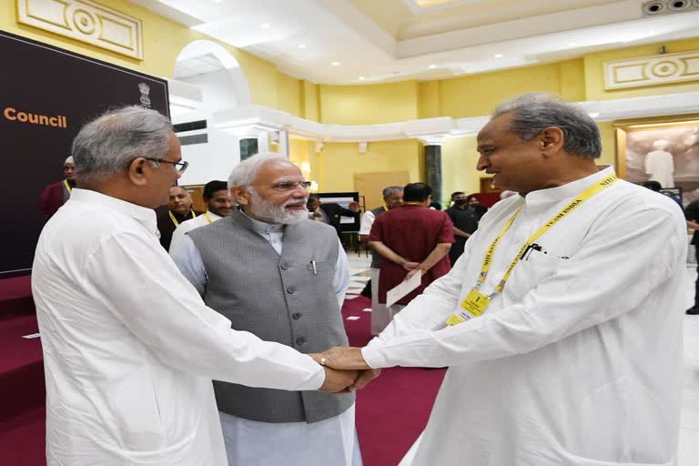 Narendra Modi praises Chhattisgarh Godhan Nyay Yojana