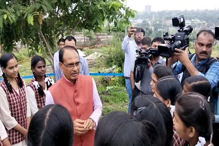 Bhopal Girls Azadi Satellite Programming