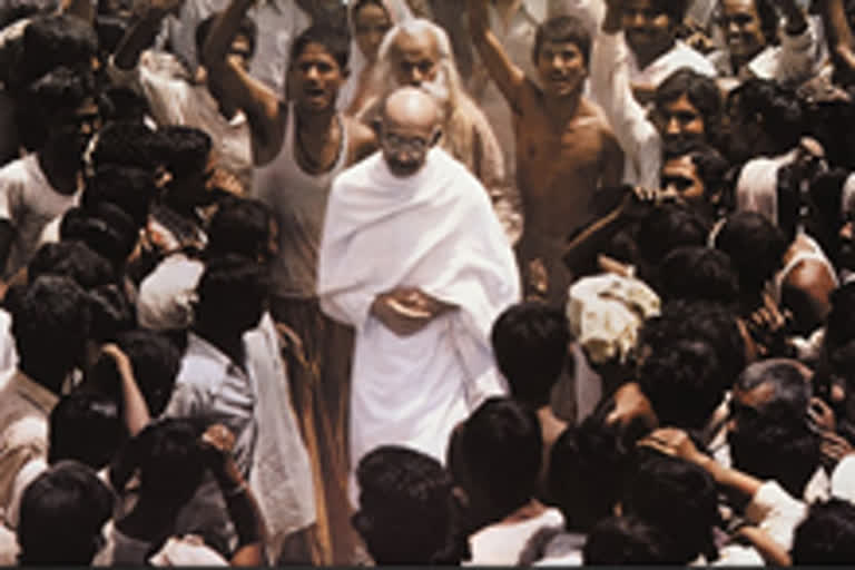 75 years of Independence: Telangana govt to screen Richard Attenborough's 'Gandhi' in 552 theatres