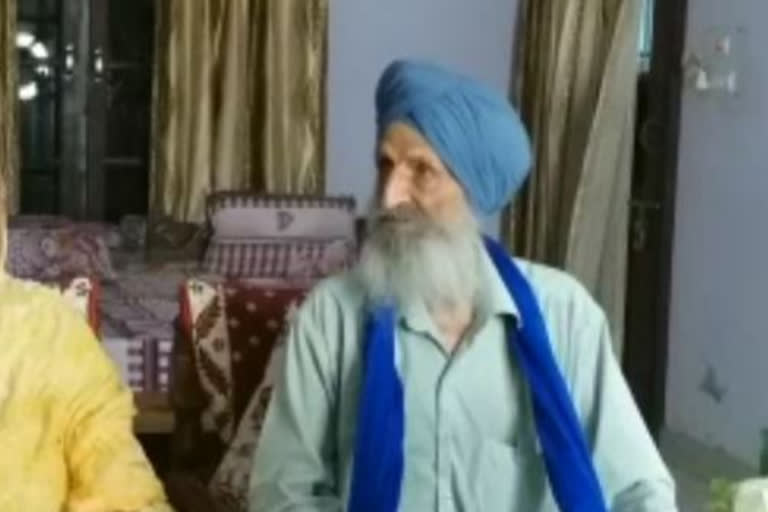 After 75 years of independence Jalandhar old man met to his Pakistani nephew