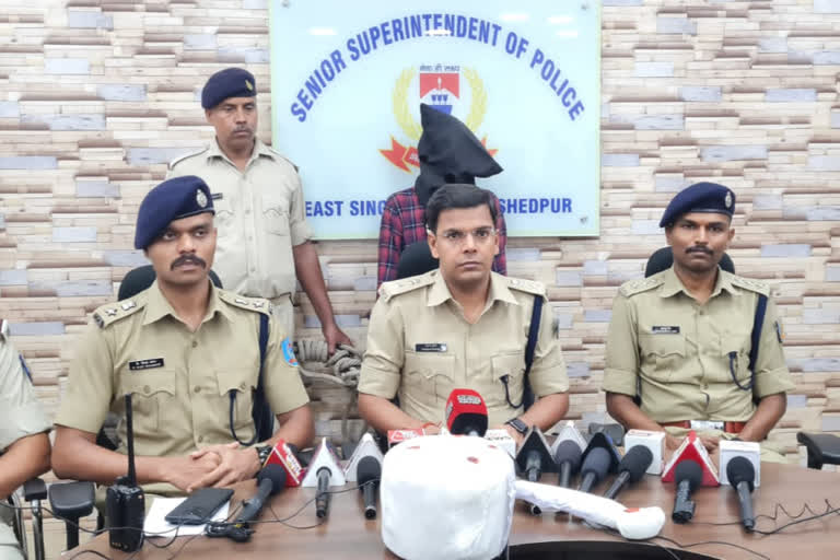 police arrested daughter and his lover in a double murder case in jamshedpur