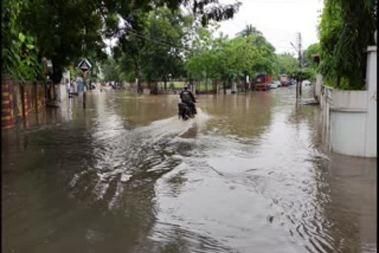 Heavy rain wreaks havoc in Indore