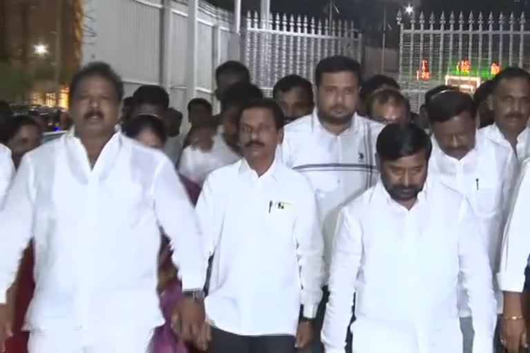 Minister Jagadeesh reddy meeting success with Munugodu TRS local leders