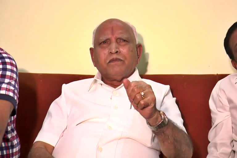 No CM change in Karnataka  former CM Yediyurappa  Karnataka CM change issue  BS Yediyurappa family visit Mantralaya  Etv Bharat Karnataka news  ಸಿಎಂ ಬದಲಾವಣೆ ಎನ್ನುವುದು ಕೇವಲ ಊಹಾಪೋಹ  ರಾಯರ ಸನ್ನಿಧಿಯಲ್ಲಿ ಯಡಿಯೂರಪ್ಪ ಪುನರುಚ್ಚಾರ  ಮಾಜಿ ಸಿಎಂ ಬಿಎಸ್​ ಯಡಿಯೂರಪ್ಪ  ಮಂತ್ರಾಲಯ ಶ್ರೀರಾಘವೇಂದ್ರ ಸ್ವಾಮಿಗಳ 351ನೇ ಆರಾಧನಾ ಮಹೋತ್ಸವ  ರಾಜ್ಯ ವಿಧಾನಸಭಾ ಚುನಾವಣೆ  ರಾಜ್ಯದಲ್ಲಿ ಬಿಜೆಪಿ ಮತ್ತೆ ಅಧಿಕಾರಕ್ಕೆ ಬರುವುದು ಖಚಿತ  ರಾಜ್ಯ ರಾಜಕೀಯ ವಿದ್ಯಮಾನ  ರಾಜ್ಯದ ಜನತೆಗೆ ಬಿಜೆಪಿ ಪರ ಒಲವು