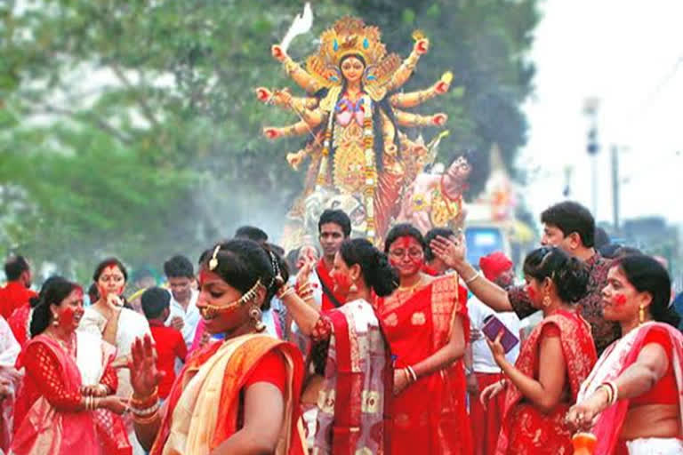 mamata-banerjee-wants-to-expand-tourism-after-durga-puja-gets-heritage-tag-by-unesco