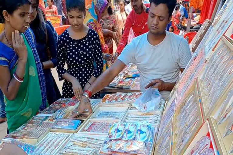 no-buyer-in-rakhi-bazar-of-deoghar