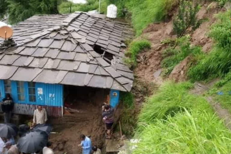 landslide in kullu