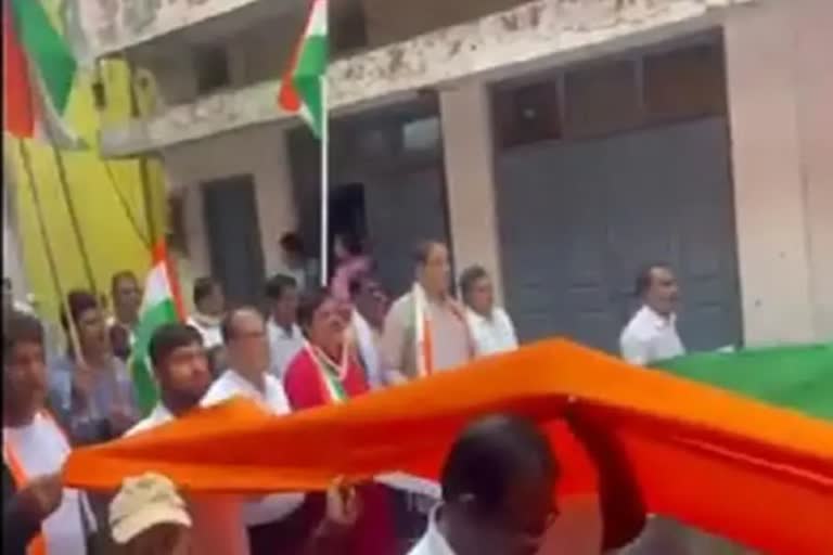 pramod dubey accused of insulting tricolor