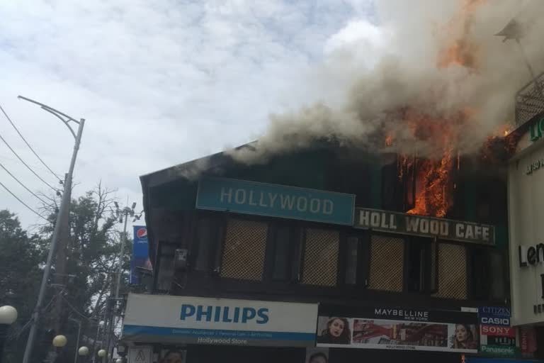 Restaurant Gutted in Srinagar: لال چوک، سرینگر کے معروف ریسٹورنٹ میں آتشزدگی