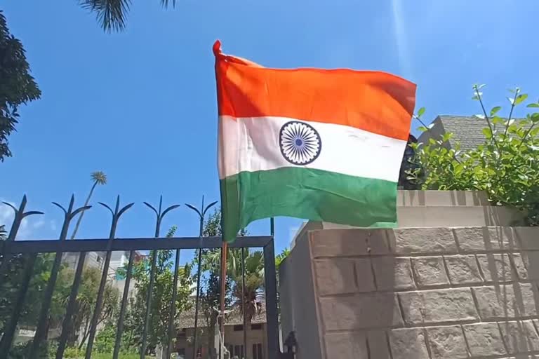 tiranga hoisted at gurpatwant singh pannu house