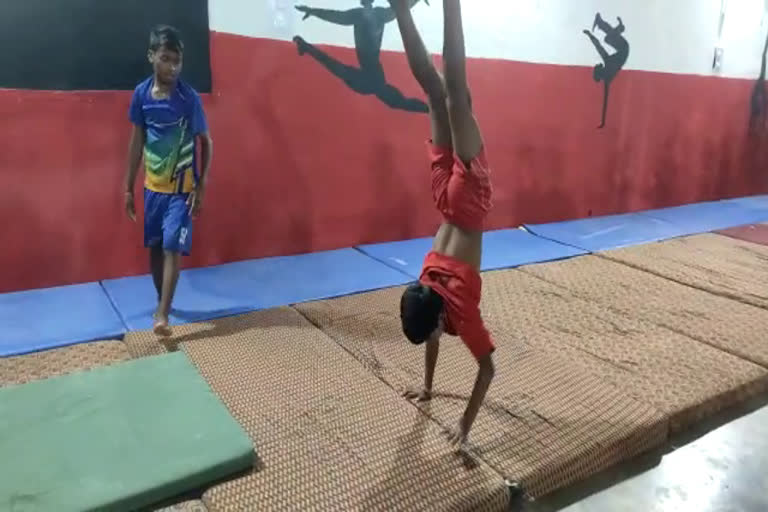 Qualities of gymnasts being taught to children