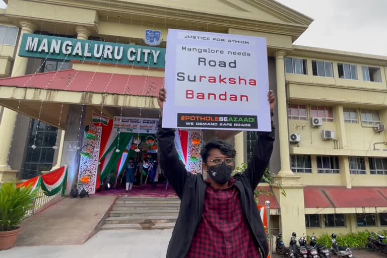 Likhit Rai protesting in front of the corporation