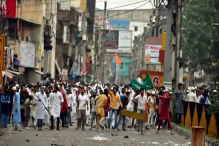 Kumaon celebrates stone pelting festival, over 200 injured