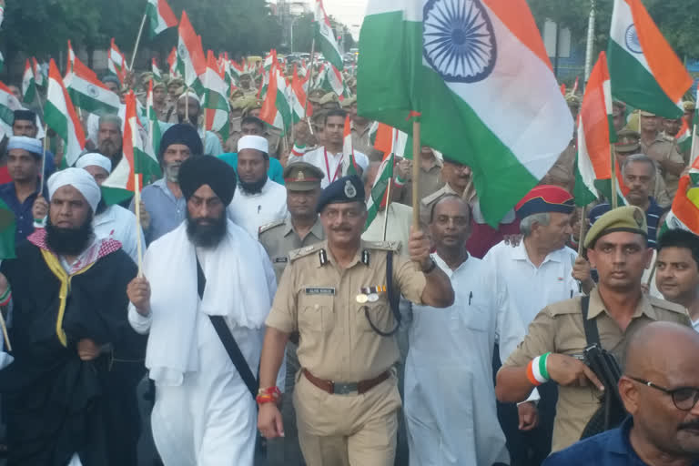 noida-police-commissioner-lead-tiranga-yatra