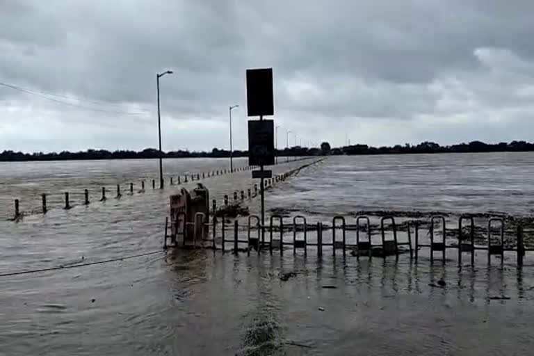 Flood increased trouble in Janjgir Champa