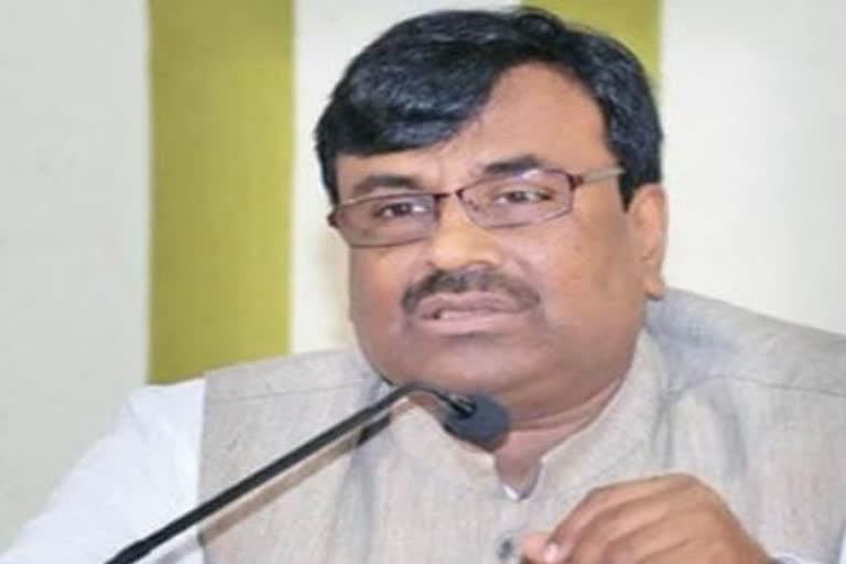 Minister Sudhir Mungantiwar