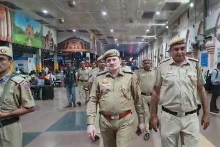 Police Intensive Checking Campaign at Delhi Railway Station