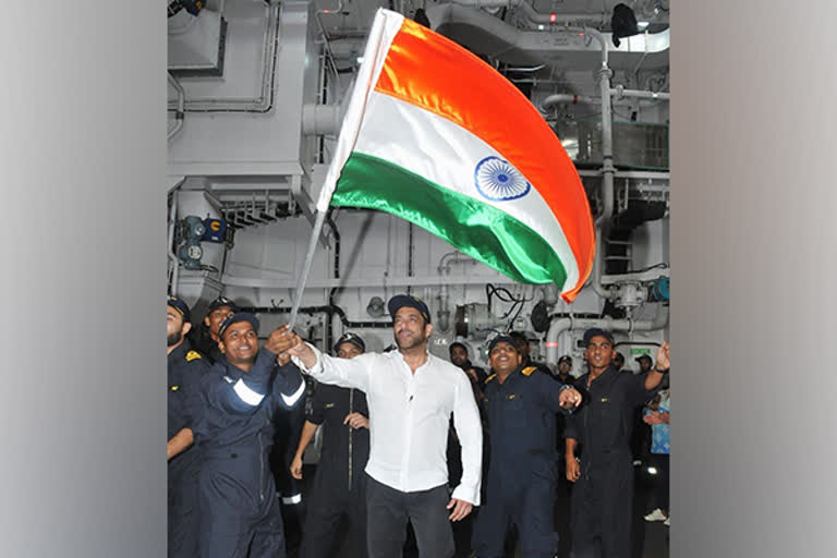 Salman Khan extends wishes on 76th Independence Day