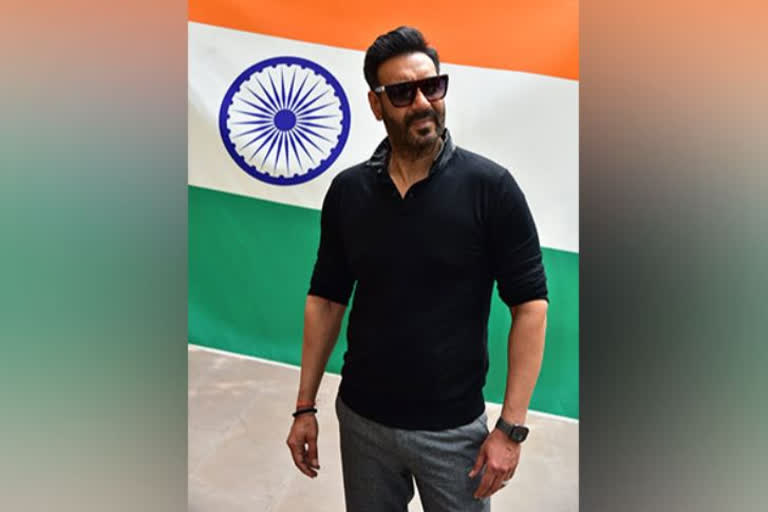 Ajay Devgn shares picture with tricolour