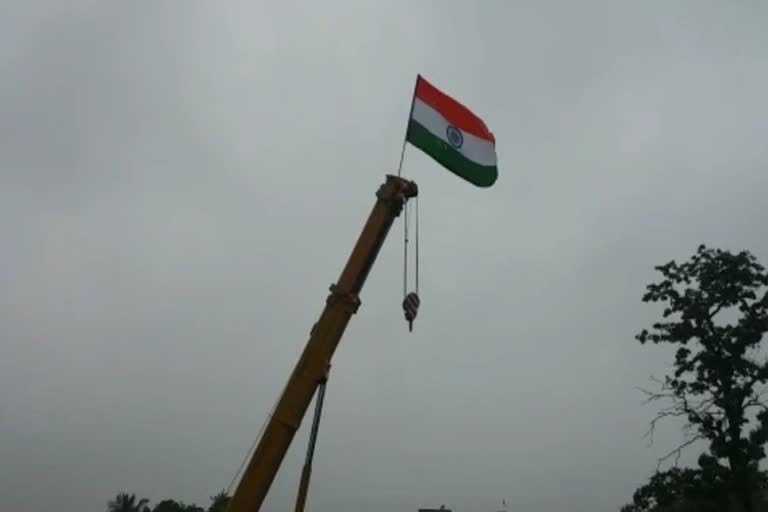 Youth hoisted the highest tricolor in Korba