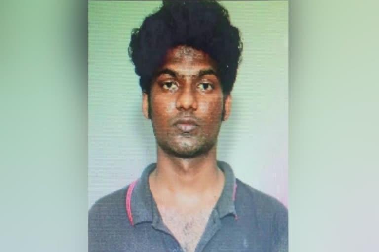 Mental Asylum  Kuthiravattom Mental Asylum  Kuthiravattom Mental Asylum Inmate escape Latest News  Inmate escape  Another inmate of Kuthiravattom Mental Asylum also escaped  inmate of Kuthiravattom Mental Asylum also escaped  മാനസികാരോഗ്യ കേന്ദ്രത്തില്‍ നിന്ന് മറ്റൊരു അന്തേവാസി കൂടി രക്ഷപ്പെട്ടു  അന്തേവാസി  അന്തേവാസി രക്ഷപ്പെട്ടു  സുരക്ഷാ പിഴവ്  കോഴിക്കോട്  Kozhikkode  Kozhikkode Local News  കുതിരവട്ടം മാനസികാരോഗ്യ കേന്ദ്രത്തില്‍ നിന്ന് കൊലപാതകക്കേസിലെ പ്രതിയായ അന്തേവാസി രക്ഷപ്പെട്ടു  കൊലപാതകക്കേസിലെ പ്രതി