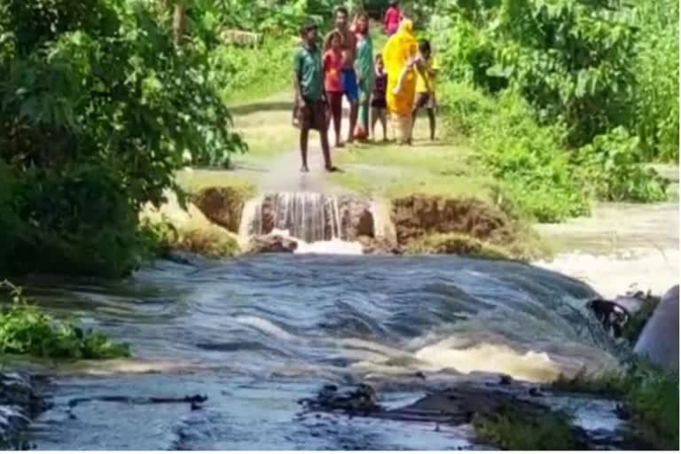 ଉଛୁଳିଲା ଲୁଣା ଓ କରାଣ୍ଡିଆ, ବାହ୍ୟ ଜଗତରୁ ବିଚ୍ଛିନ୍ନ ହେଲା ଦୁଇଟି ଗାଁ