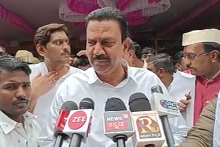 minister-cc-patil-reaction-on-savarkar-issue