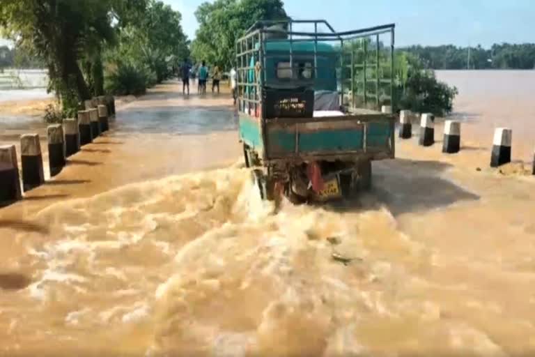 ବନ୍ୟାରେ ଭଣ୍ଡାରିପୋଖରୀ ଓ ଧାମନଗର ପ୍ରଭାବିତ, ଅନେକ ଗାଁ ଜଳବନ୍ଦୀ