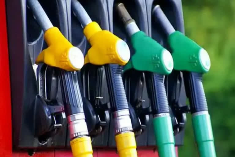 Prices of CNG and PNG lowered by Rs 6 and 4 per kg