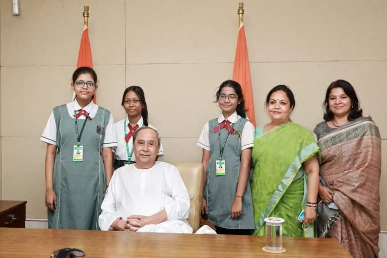 chief minister meet mother public school students