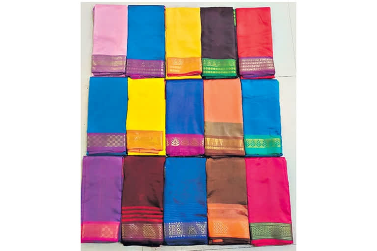 Bathukamma Sarees Distribution