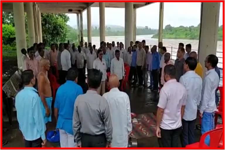 Patil Family Stopping Uttarkarya