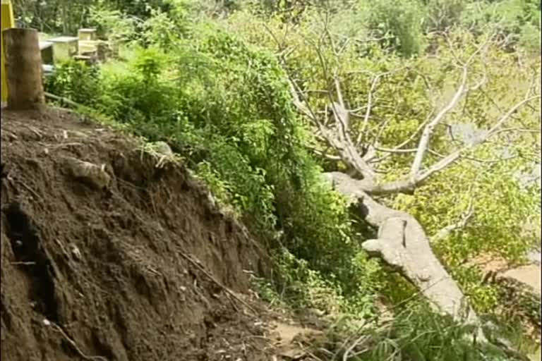 fear-of-landslides-due-to-the-unscientific-work-of-the-water-board