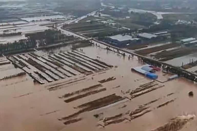 16 died in china flash flood