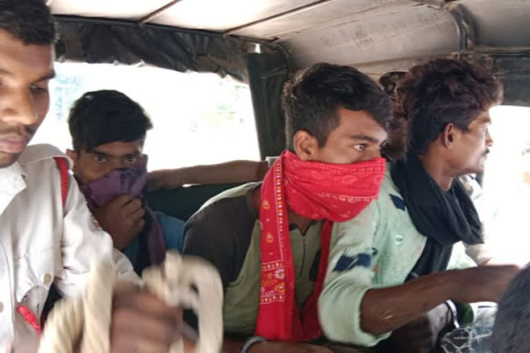 Chaibasa police arrested three accused in tongue bite case
