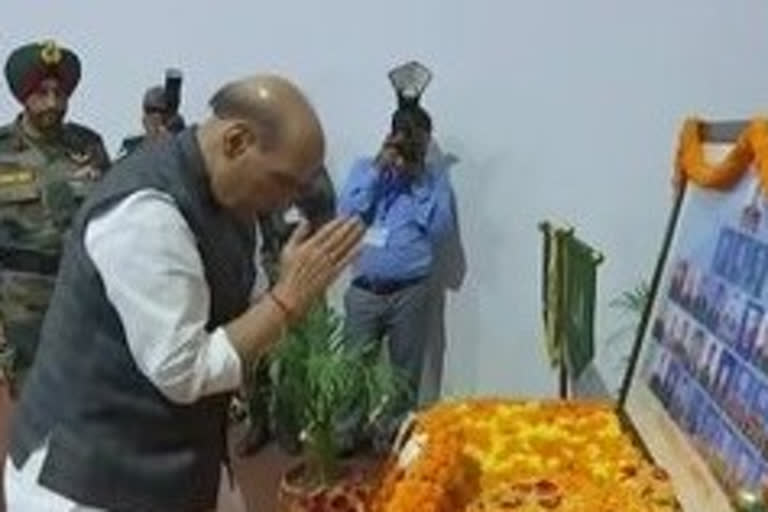 defence minister rajnath singh meets wives of army soldiers killed in tupul landslide provides compensation