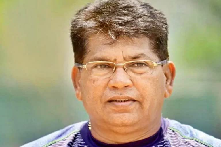 KKR coach Chandrakant Pandit  Chandrakant Pandit  Chandrakant Pandit Statement  cant implement domestic coaching process in ipl  चंद्रकांत पंडित  केकेआर के कोच चंद्रकांत पंडित  चंद्रकांत पंडित का बयान  IPL  इंडियन प्रीमियर लीग