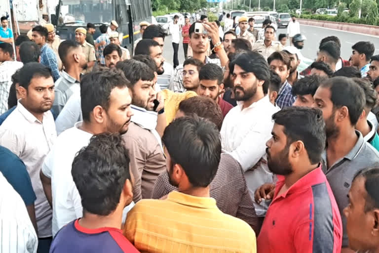 Student union election in Rajasthan University, ABVP allegations on government