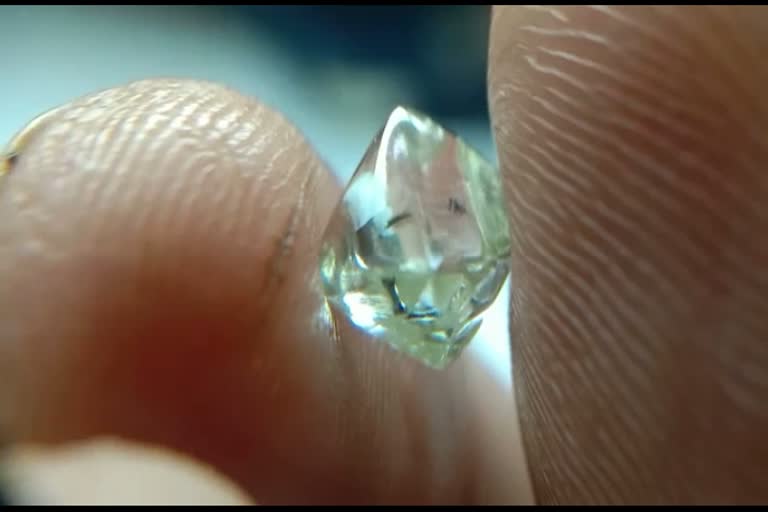 Panna Labour Found Diamond