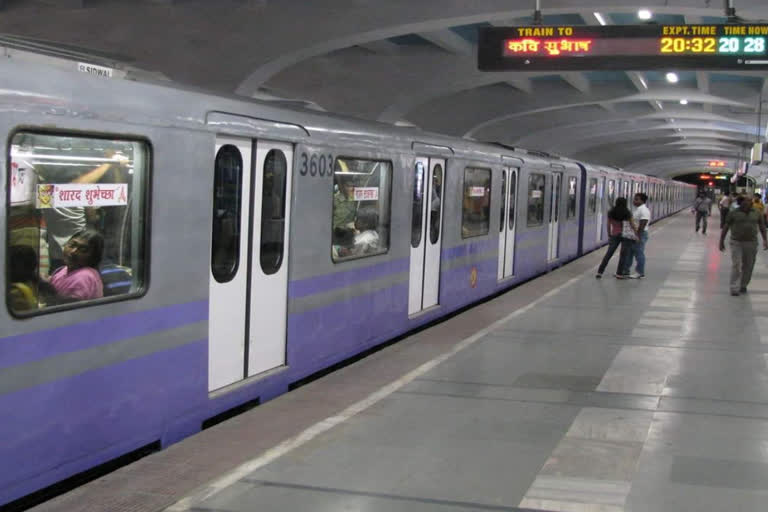 commuters-can-recharge-kolkata-metro-smart-card-from-payment-app