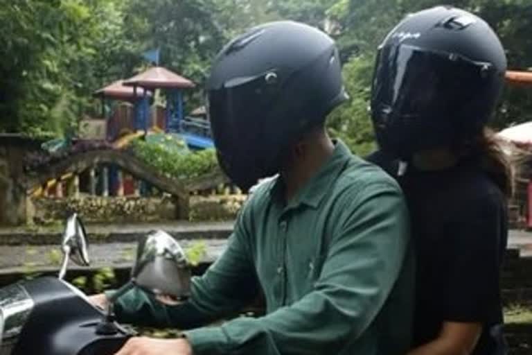 virat kohli anushka bike ride photos goes viral