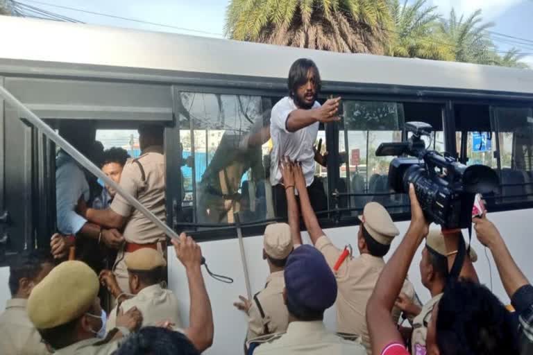 हैदराबाद में मुनव्वर फारुकी के शो का विरोध