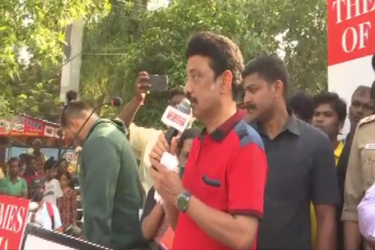 என்னையும் என் மகனையும் அண்ணன், தம்பி என நினைப்பார்கள்… முதலமைச்சர் ஸ்டாலின்