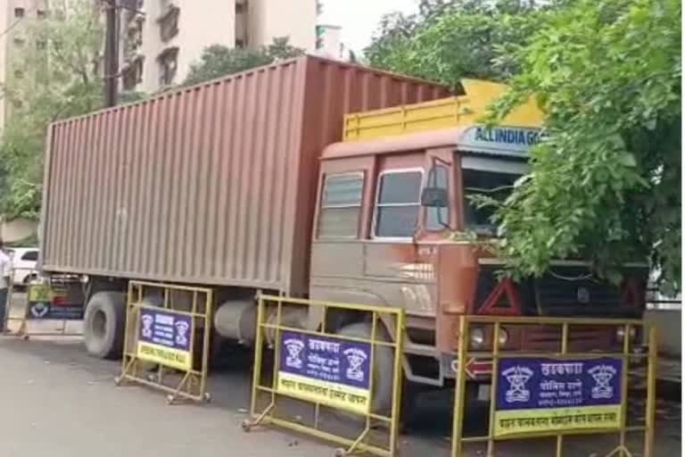 police seized gutkha container in kalyan