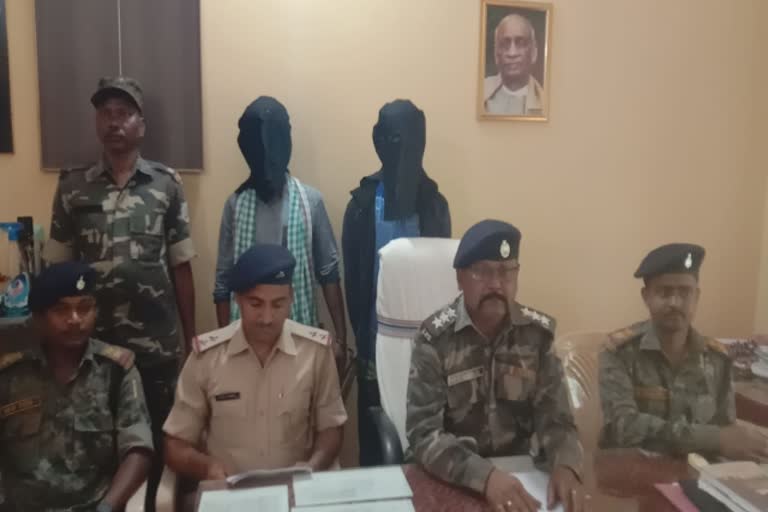 gumla-police-arrested-two-youths-with-brown-sugar
