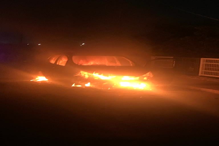 fire in moving car in Bhilai