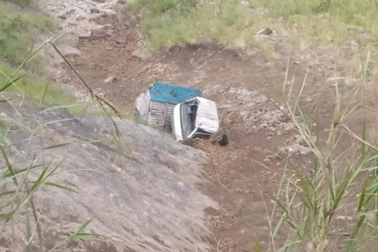 tempo fell into a ditch in Dalash