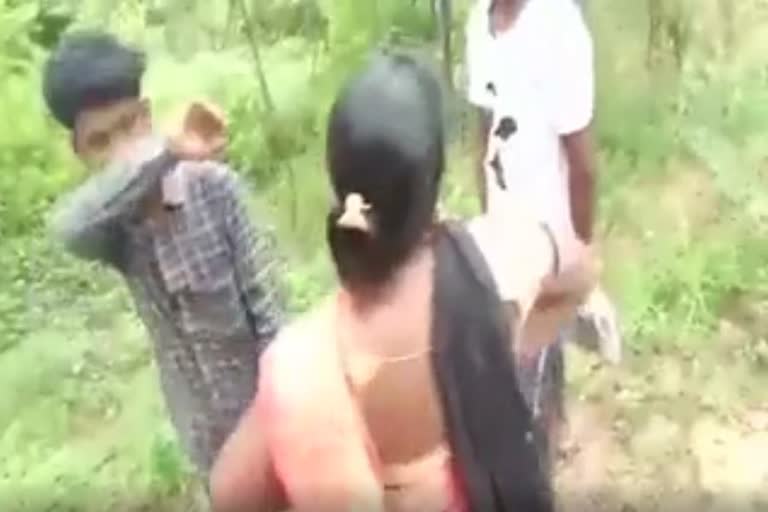 જંગલમાં પતિ-પત્નિને નિશાન બનાવી મહિલાને નગ્ન કરવાનો વીડિયો વાયરલ
